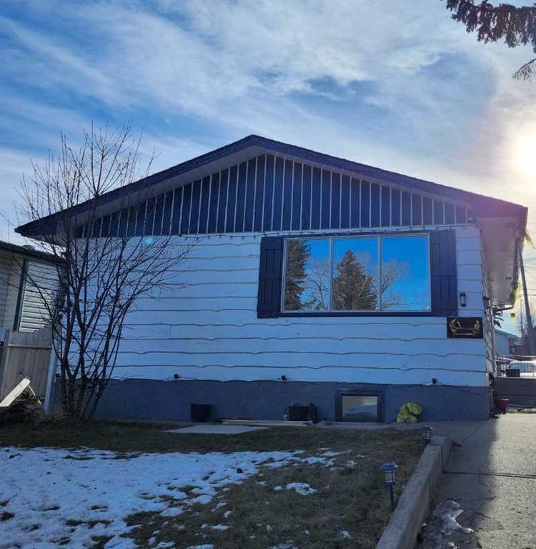 19 Margate Place Ne, Calgary, AB - Outdoor