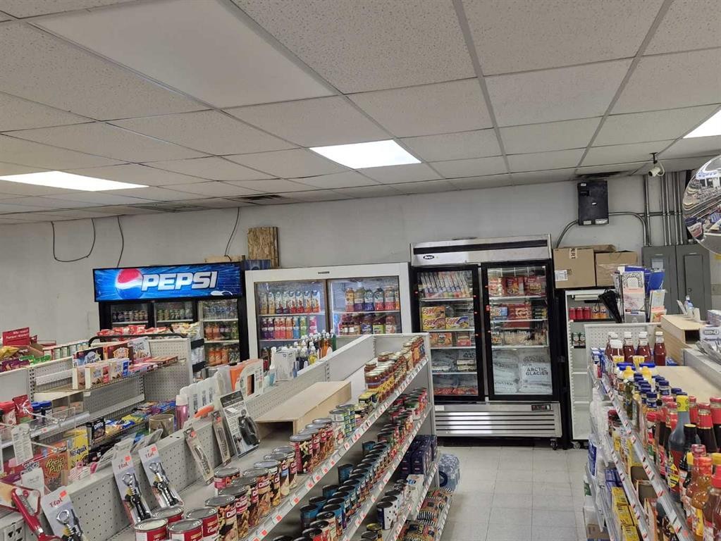 735 Ranchland Boulevard Nw, Calgary, AB