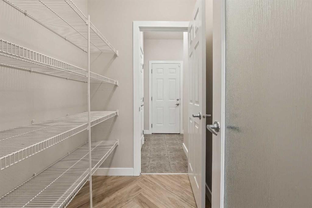 320 Nolancrest Circle Nw, Calgary, AB - Indoor With Storage