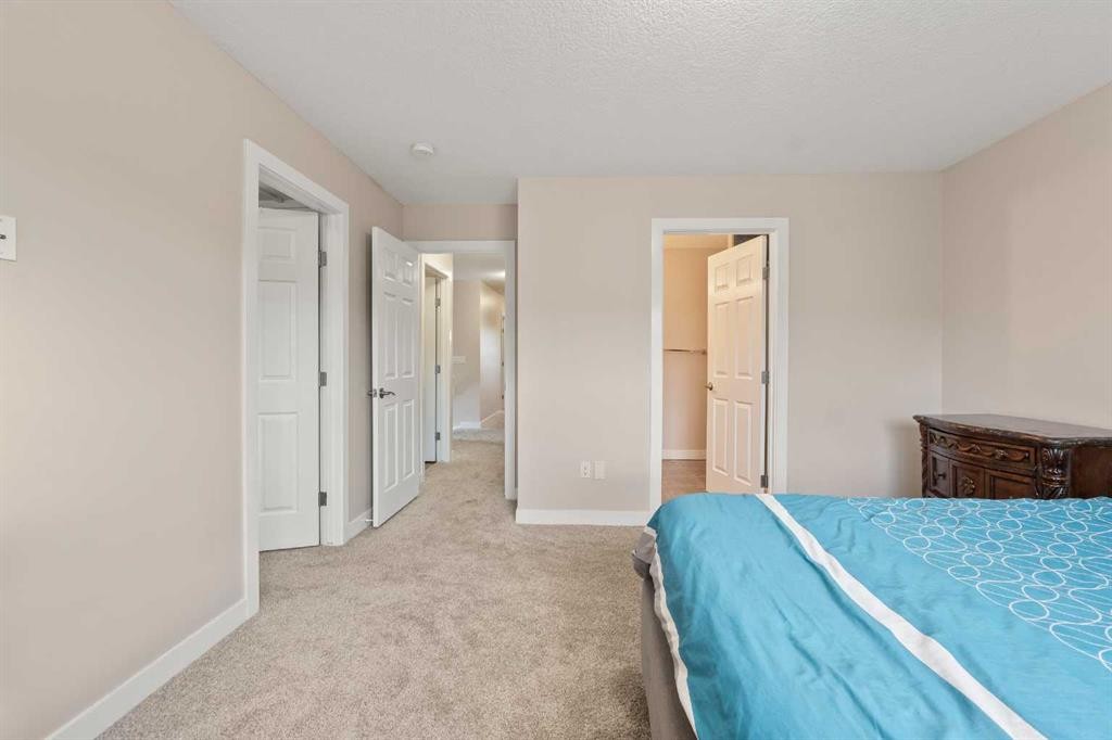 320 Nolancrest Circle Nw, Calgary, AB - Indoor Photo Showing Bedroom