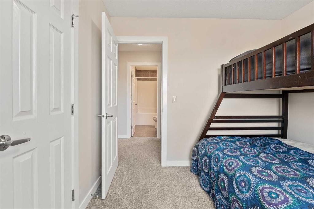 320 Nolancrest Circle Nw, Calgary, AB - Indoor Photo Showing Bedroom