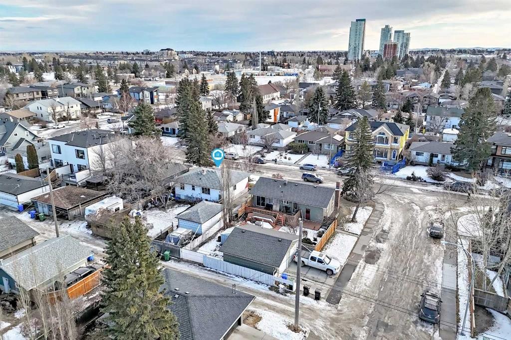 3552 2 Avenue Sw, Calgary, AB - Outdoor With View