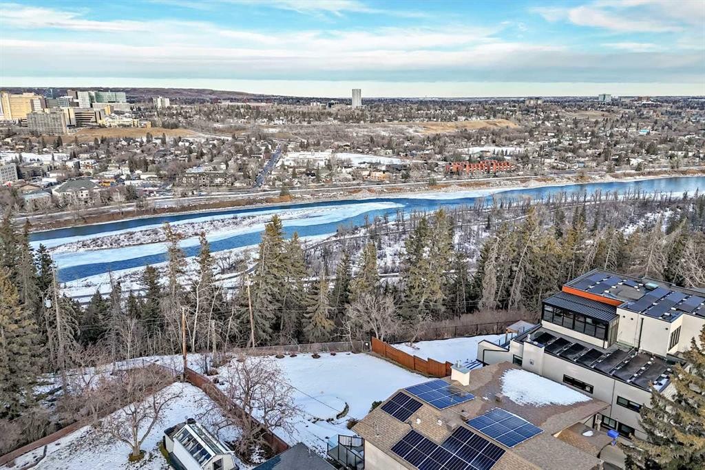 3552 2 Avenue Sw, Calgary, AB - Outdoor With View
