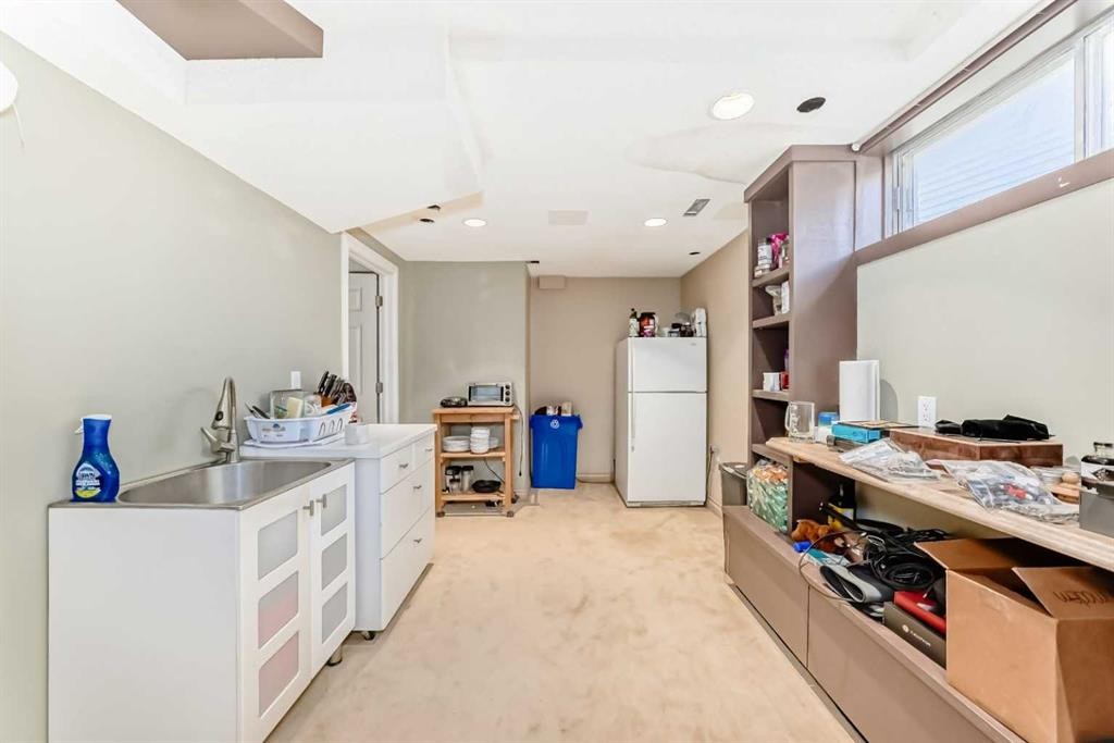 52 Douglas Ridge Close Se, Calgary, AB - Indoor