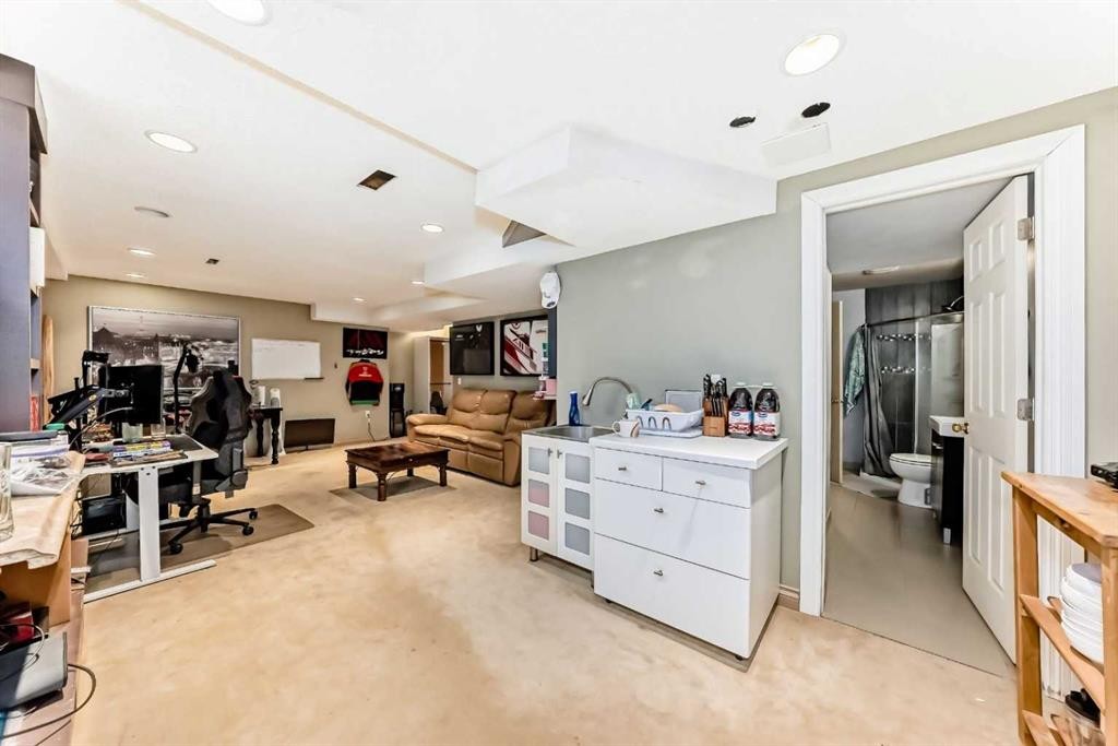 52 Douglas Ridge Close Se, Calgary, AB - Indoor