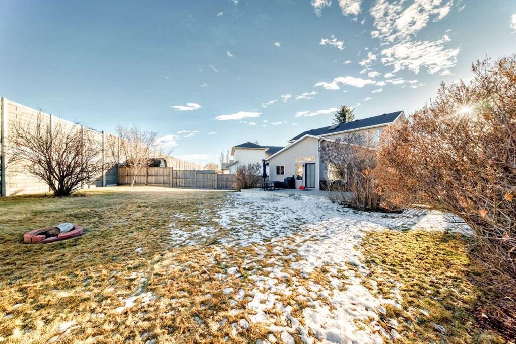 52 Douglas Ridge Close Se, Calgary, AB - Outdoor