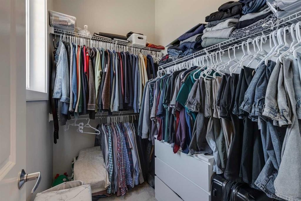 55 Sage Bluff Heights Nw, Calgary, AB - Indoor With Storage