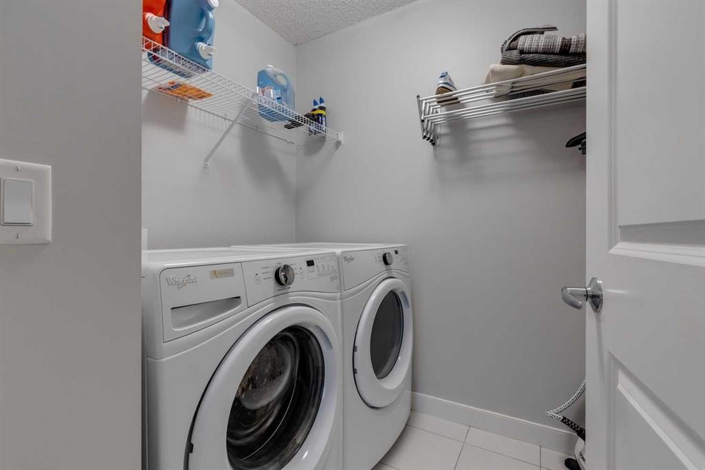 55 Sage Bluff Heights Nw, Calgary, AB - Indoor Photo Showing Laundry Room