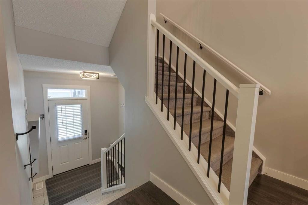 55 Sage Bluff Heights Nw, Calgary, AB - Indoor Photo Showing Other Room