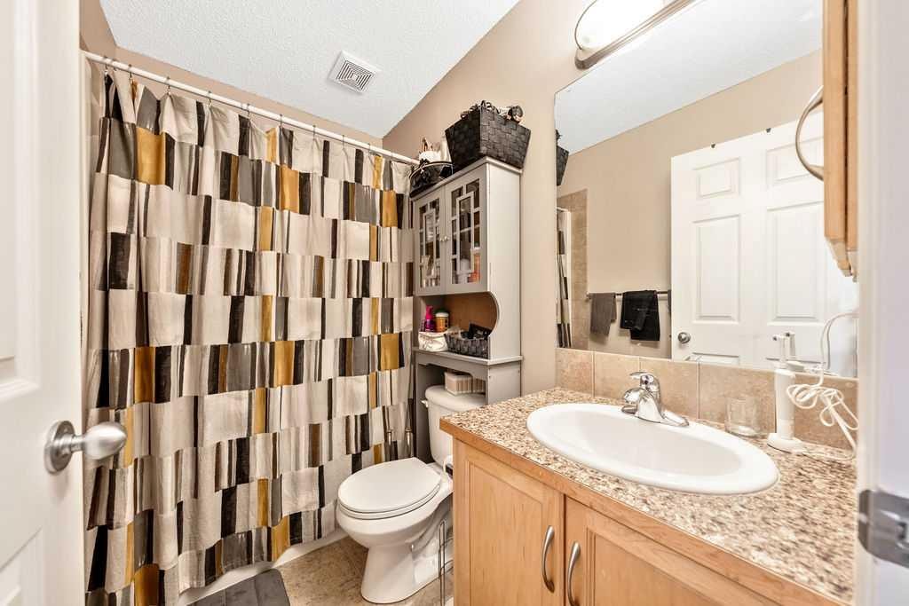 11 Saddlebrook Mews Ne, Calgary, AB - Indoor Photo Showing Bathroom
