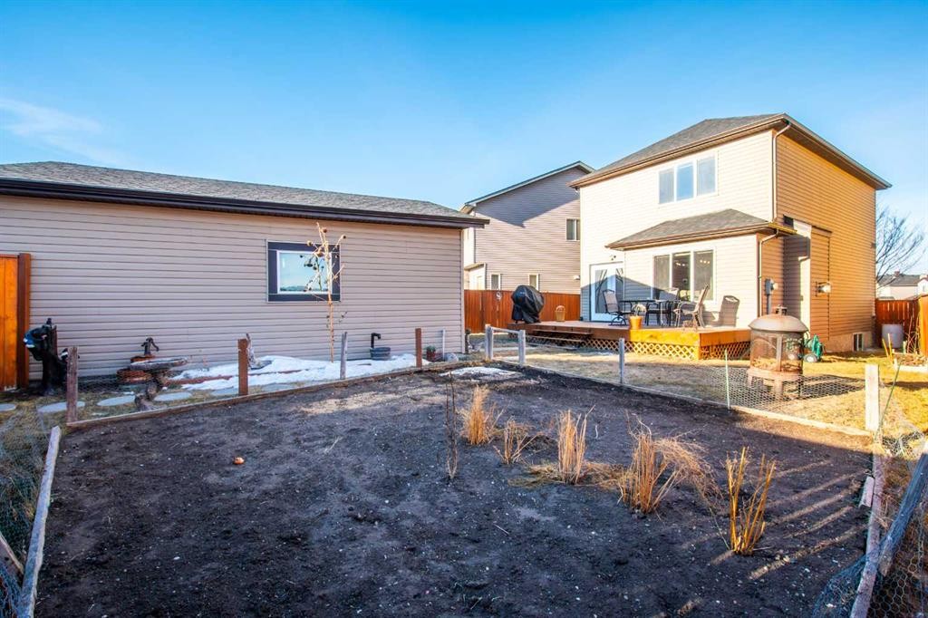 11 Saddlebrook Mews Ne, Calgary, AB - Outdoor With Deck Patio Veranda