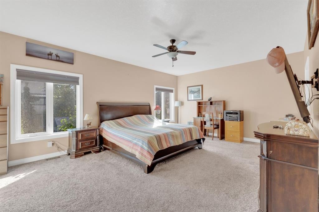 79 Harrison Green, Olds, AB - Indoor Photo Showing Bedroom