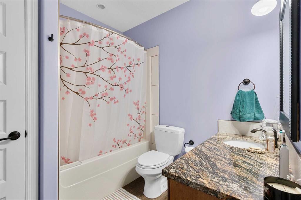 79 Harrison Green, Olds, AB - Indoor Photo Showing Bathroom