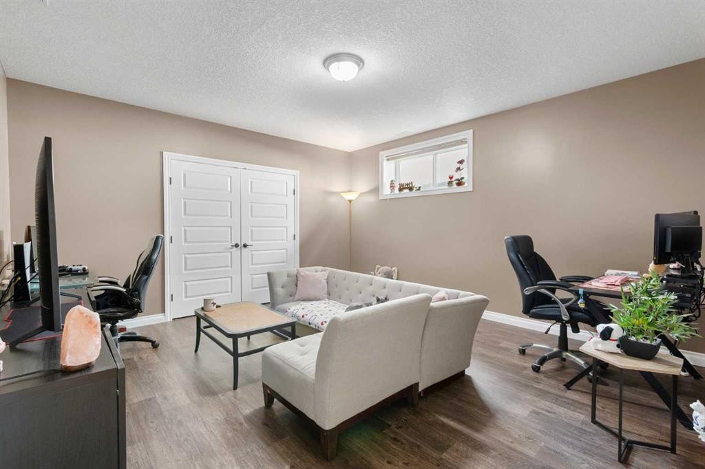 79 Harrison Green, Olds, AB - Indoor Photo Showing Office