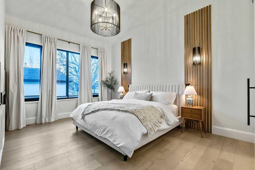 56 Lissington Drive Sw, Calgary, AB - Indoor Photo Showing Bedroom