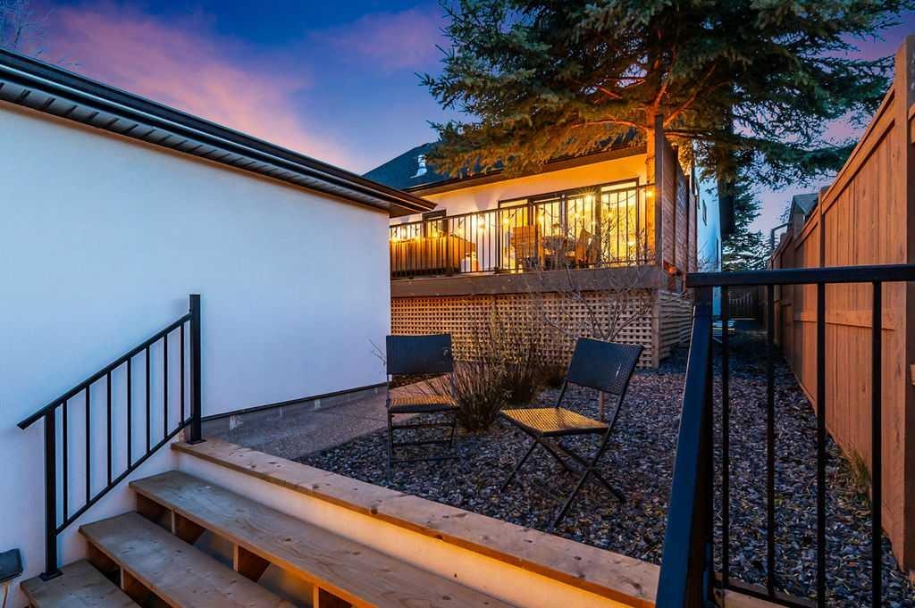 56 Lissington Drive Sw, Calgary, AB - Outdoor