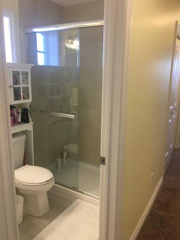 1100 Bayview Gardens Sw, Airdrie, AB - Indoor Photo Showing Bathroom