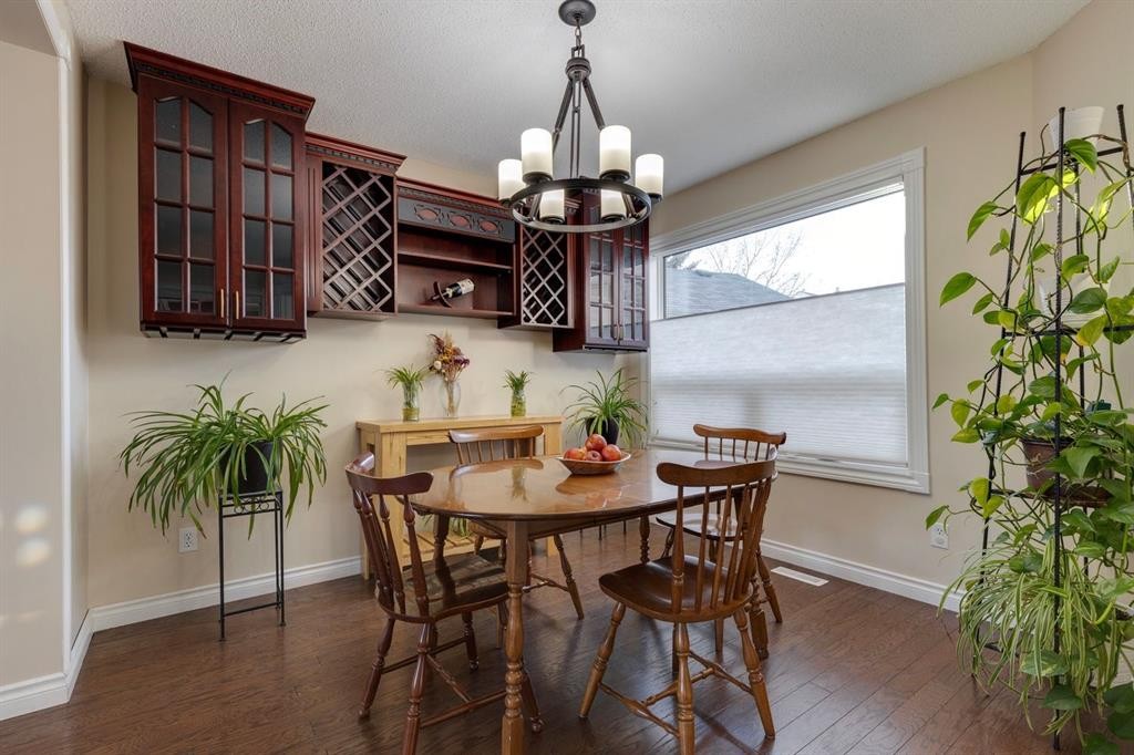 22 Hidden Spring Court Nw, Calgary, AB - Indoor Photo Showing Dining Room