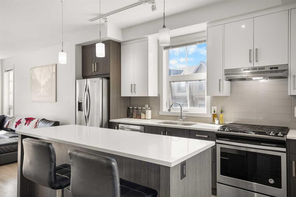 104 Sherwood Lane Nw, Calgary, AB - Indoor Photo Showing Kitchen With Stainless Steel Kitchen With Upgraded Kitchen