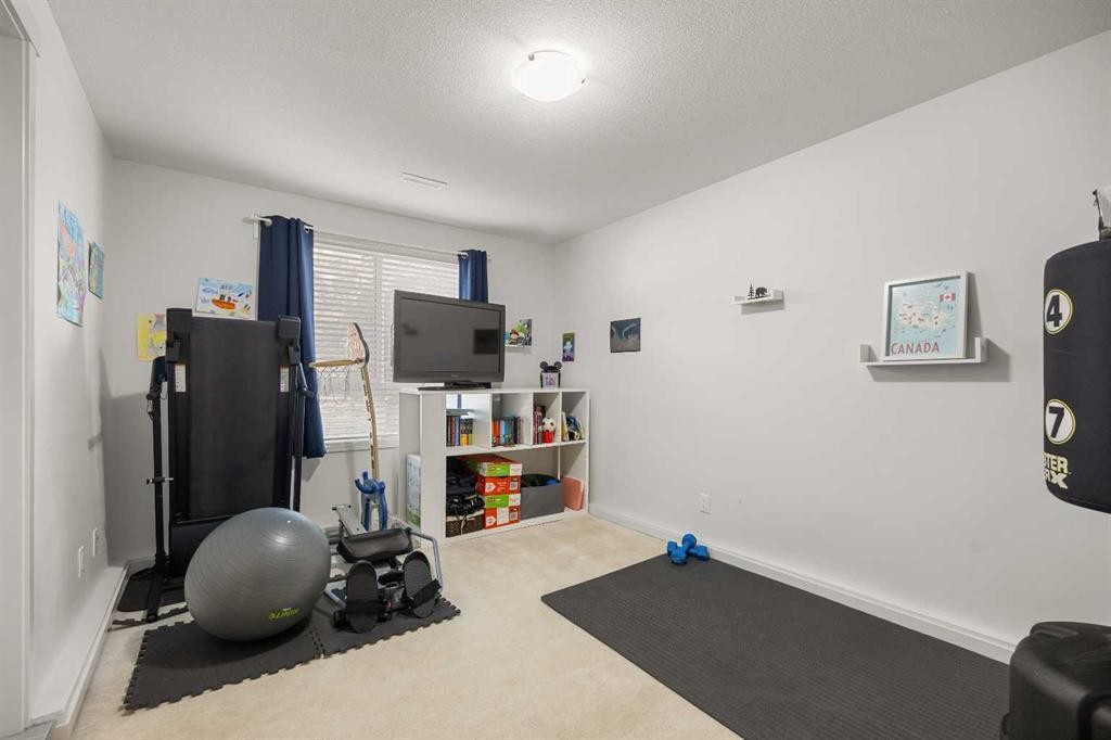 104 Sherwood Lane Nw, Calgary, AB - Indoor