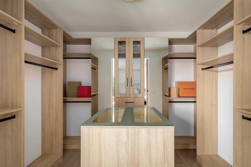 3444 Lane Crescent Sw, Calgary, AB - Indoor