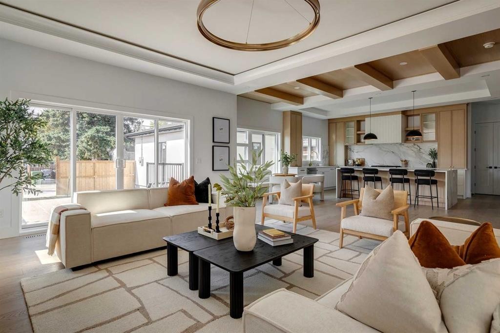3444 Lane Crescent Sw, Calgary, AB - Indoor Photo Showing Living Room