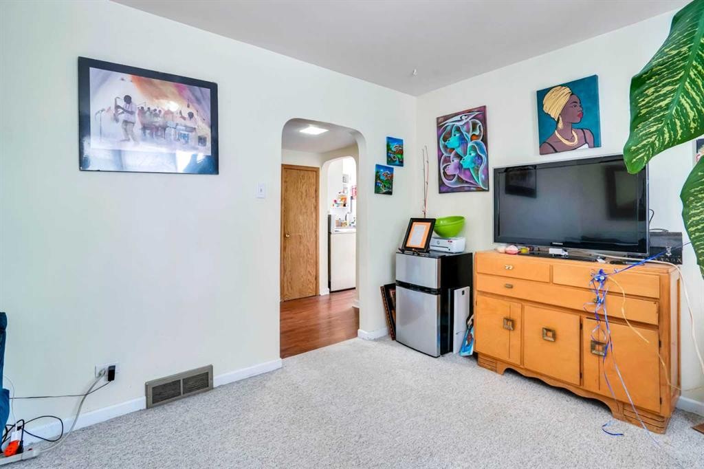 112 29 Avenue Nw, Calgary, AB - Indoor