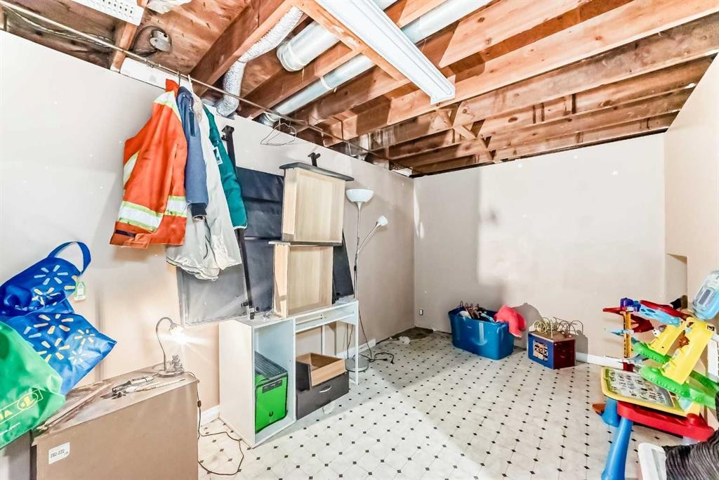 2319 56 Street Ne, Calgary, AB - Indoor