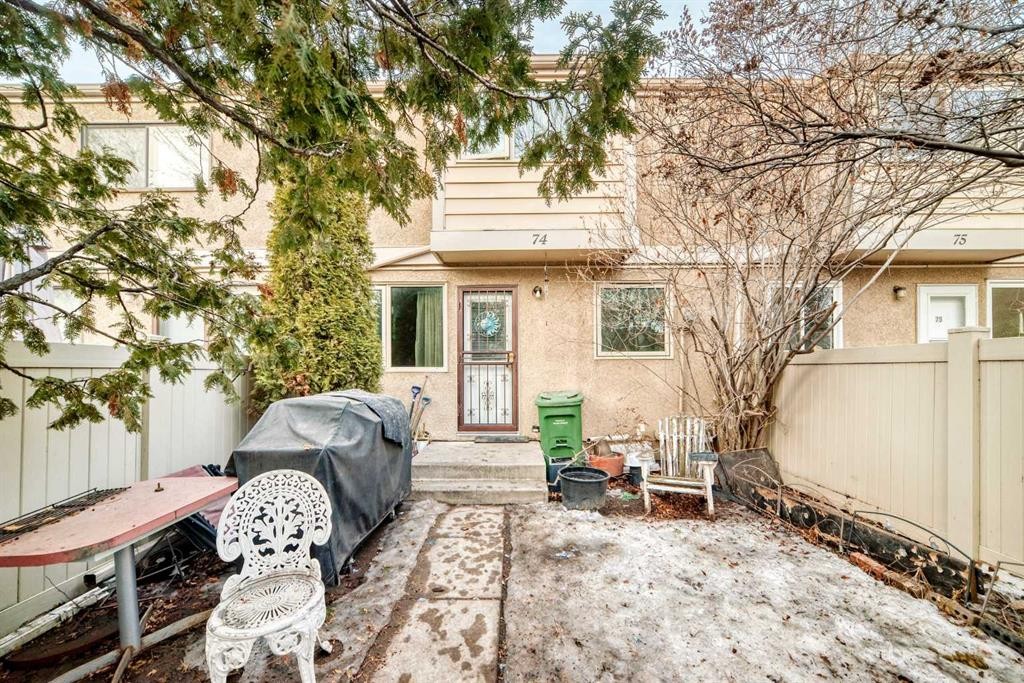 2319 56 Street Ne, Calgary, AB - Outdoor