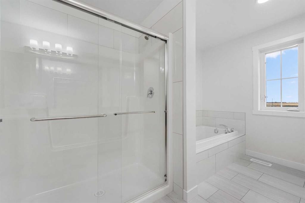 142 Sunstone Way, Balzac, AB - Indoor Photo Showing Bathroom