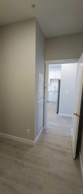 403-660 Shawnee Square Sw, Calgary, AB - Indoor Photo Showing Other Room