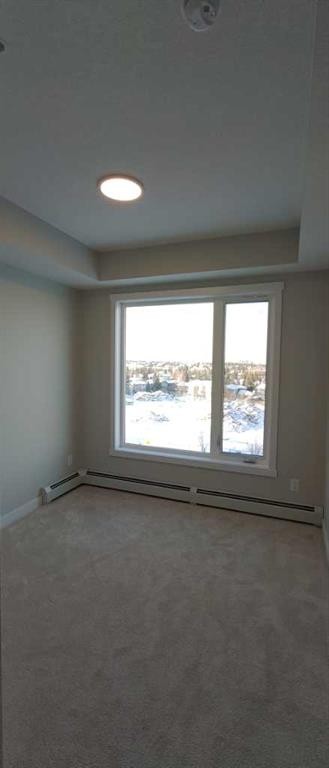 403-660 Shawnee Square Sw, Calgary, AB - Indoor Photo Showing Other Room