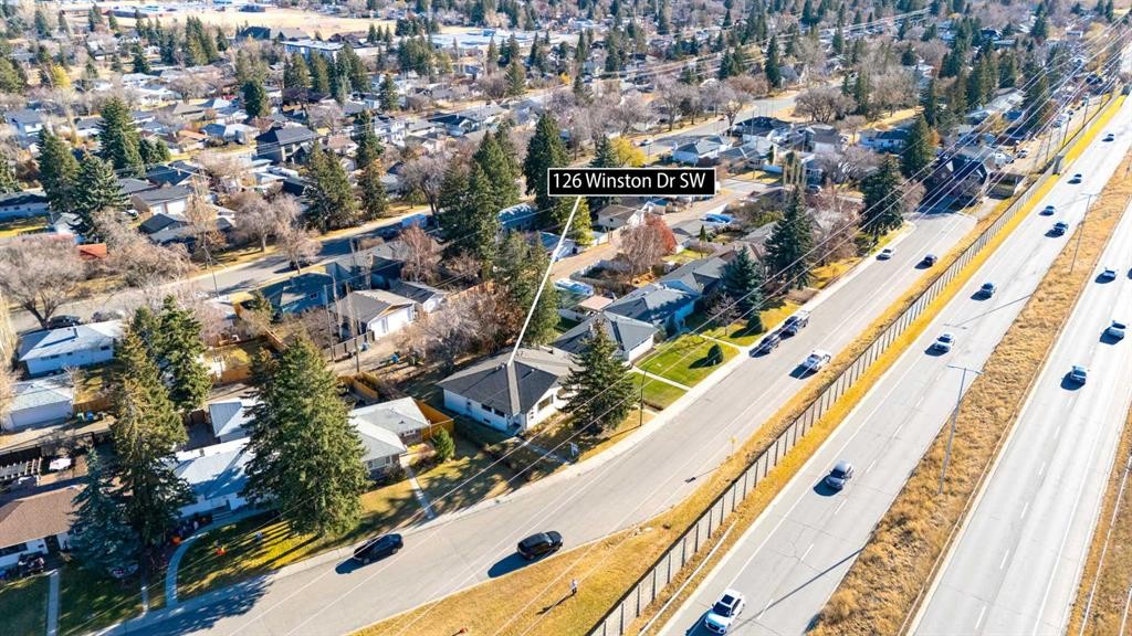 126 Winston Drive Sw, Calgary, AB - Outdoor With View