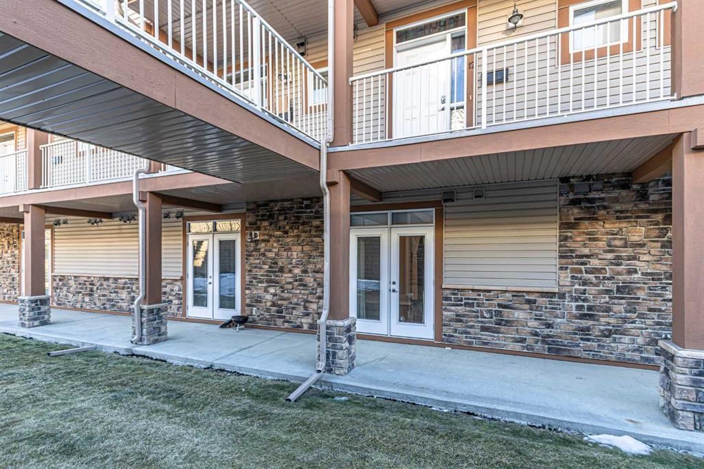 3-148 Rockyledge View Nw, Calgary, AB - Outdoor