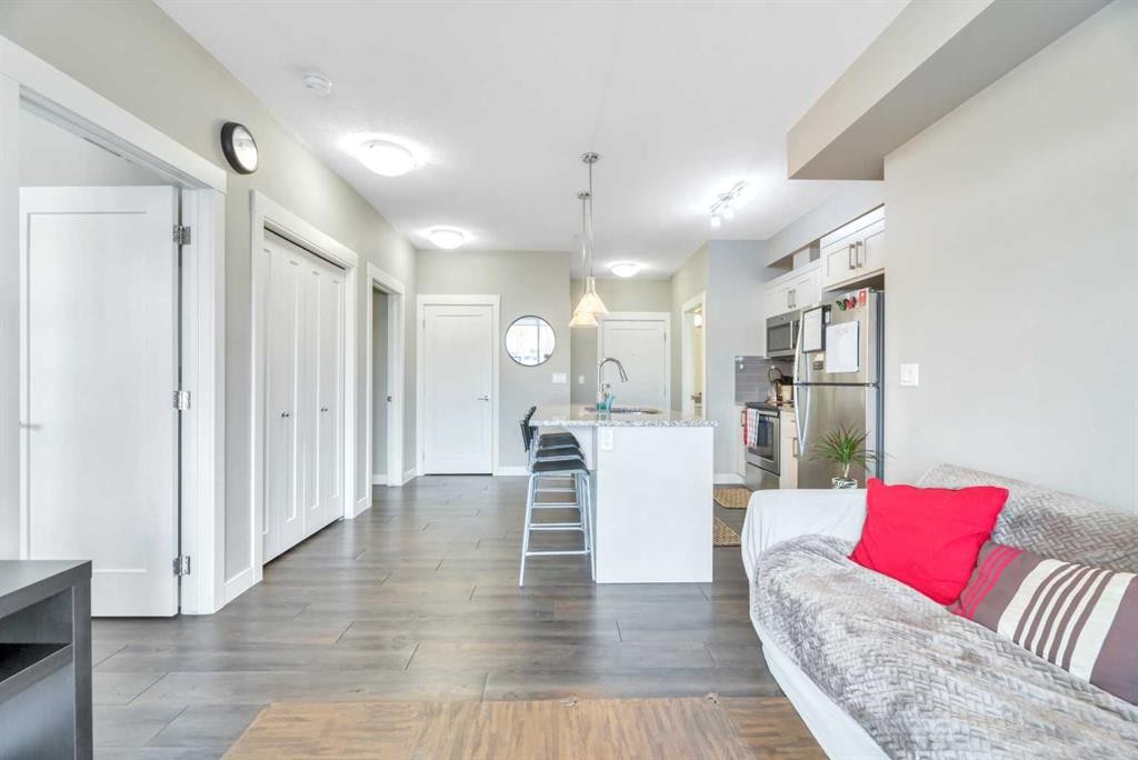 119-10 Walgrove Walk Se, Calgary, AB - Indoor