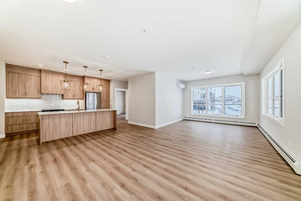 8206-1802 Mahogany Boulevard Se, Calgary, AB - Indoor Photo Showing Kitchen
