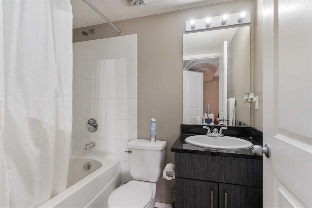 203-5 Saddlestone Way Ne, Calgary, AB - Indoor Photo Showing Bathroom