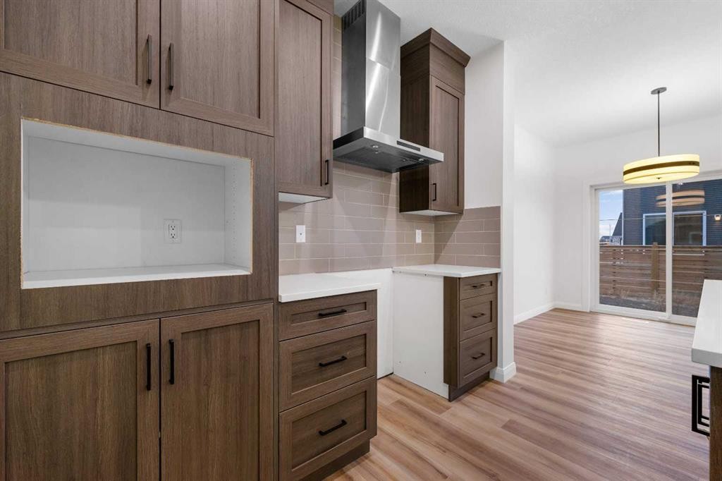 72 Dawson Wharf Mount, Chestermere, AB - Indoor Photo Showing Kitchen