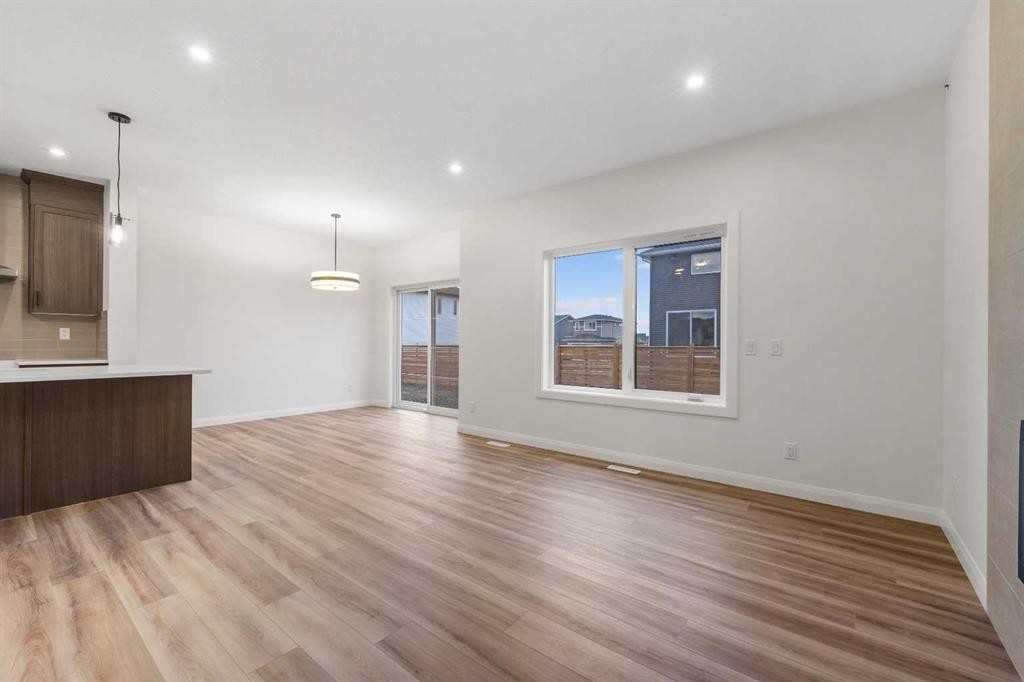 72 Dawson Wharf Mount, Chestermere, AB - Indoor