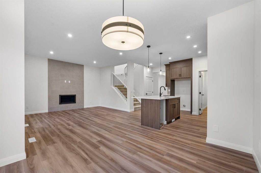 72 Dawson Wharf Mount, Chestermere, AB - Indoor Photo Showing Kitchen