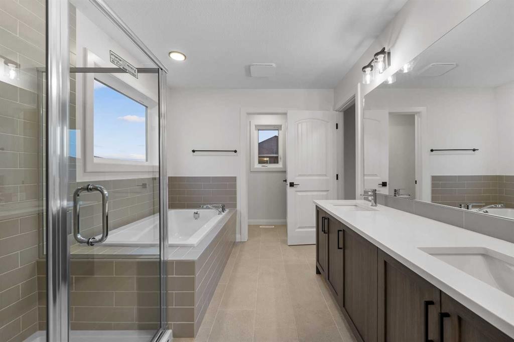 72 Dawson Wharf Mount, Chestermere, AB - Indoor Photo Showing Bathroom