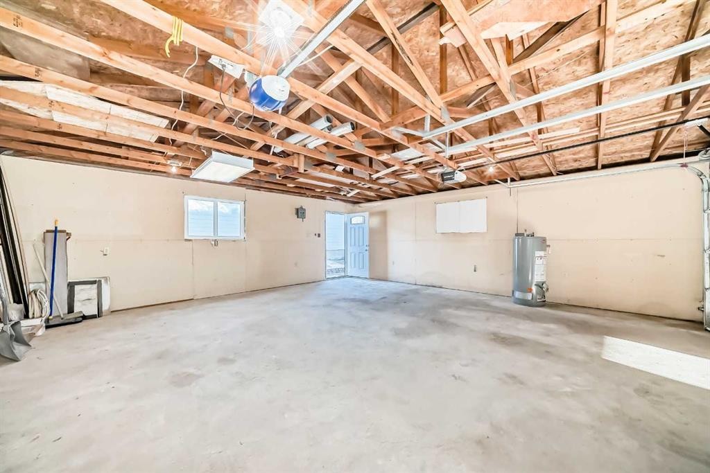 116 Rundlecairn Rise Ne, Calgary, AB - Indoor Photo Showing Garage