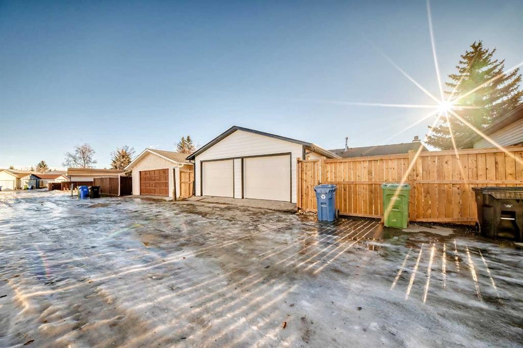116 Rundlecairn Rise Ne, Calgary, AB - Outdoor