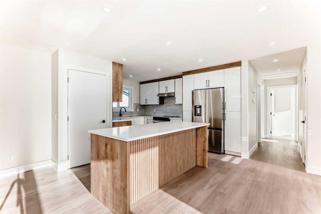 116 Rundlecairn Rise Ne, Calgary, AB - Indoor Photo Showing Kitchen With Upgraded Kitchen