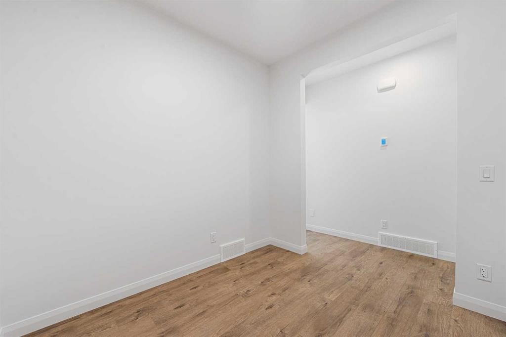 95 Dawson Wharf Mount, Chestermere, AB - Indoor Photo Showing Other Room
