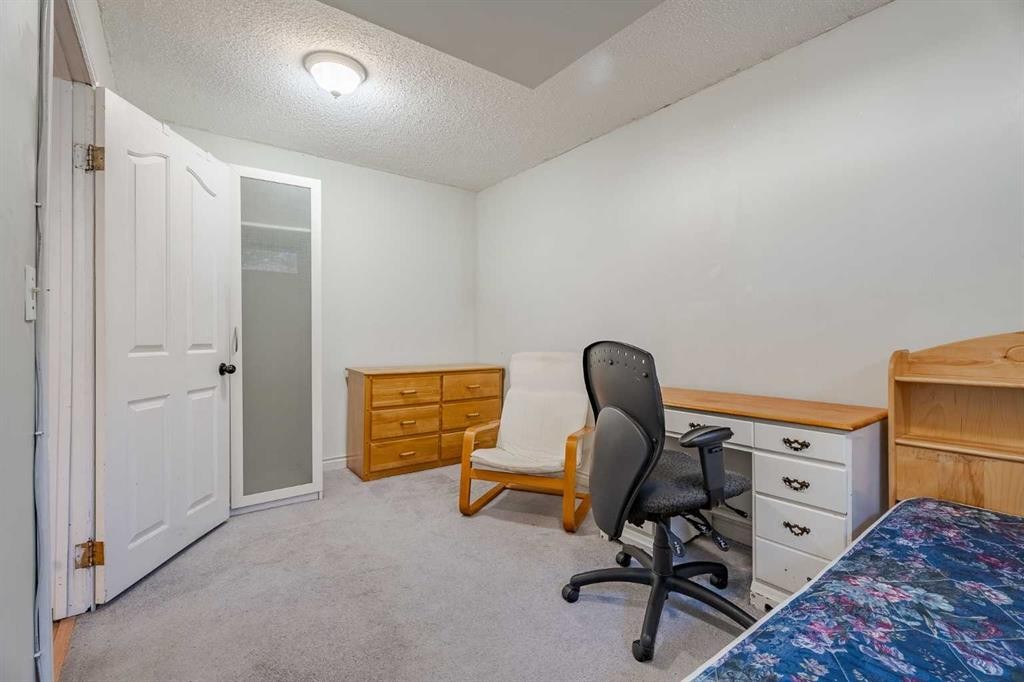 3152 Blakiston Drive Nw, Calgary, AB - Indoor