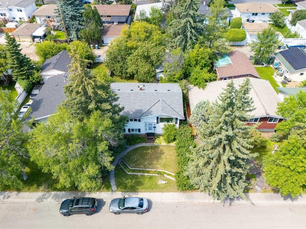 3152 Blakiston Drive Nw, Calgary, AB - Outdoor With View