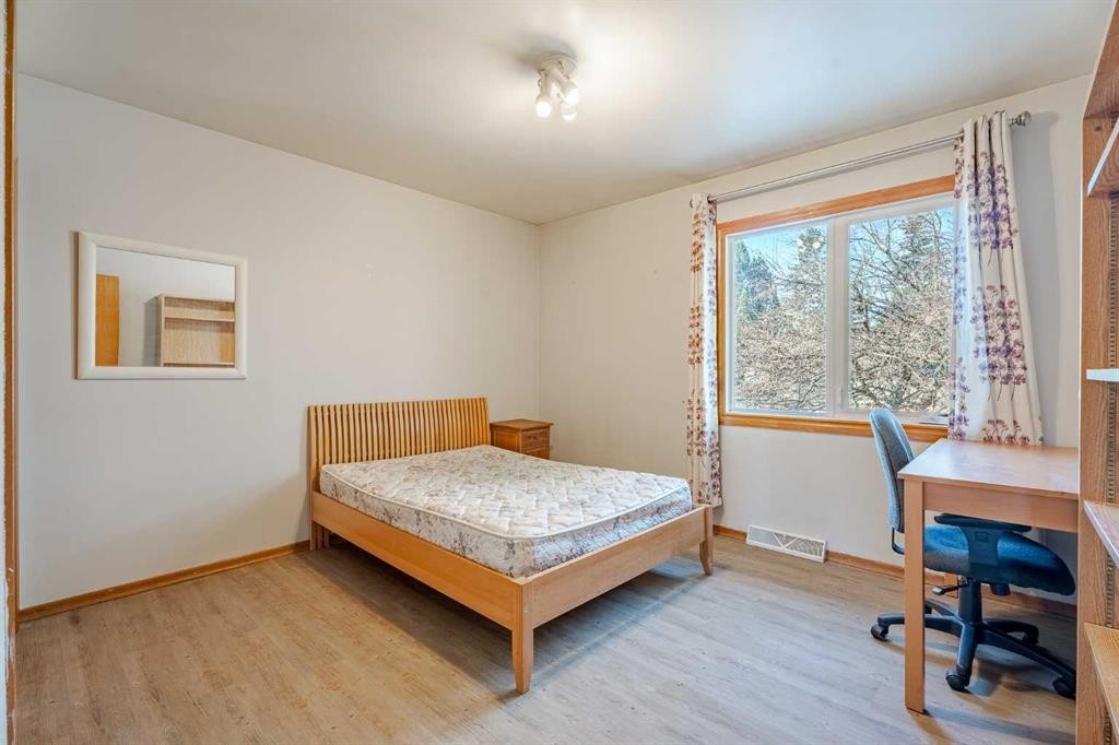 3152 Blakiston Drive Nw, Calgary, AB - Indoor