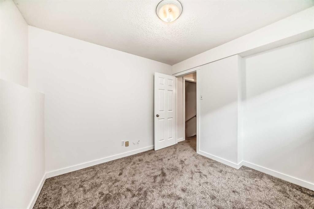 16218 Shawbrooke Road Sw, Calgary, AB - Indoor Photo Showing Other Room