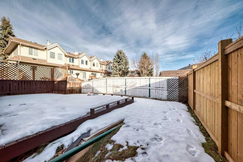 16218 Shawbrooke Road Sw, Calgary, AB - Outdoor
